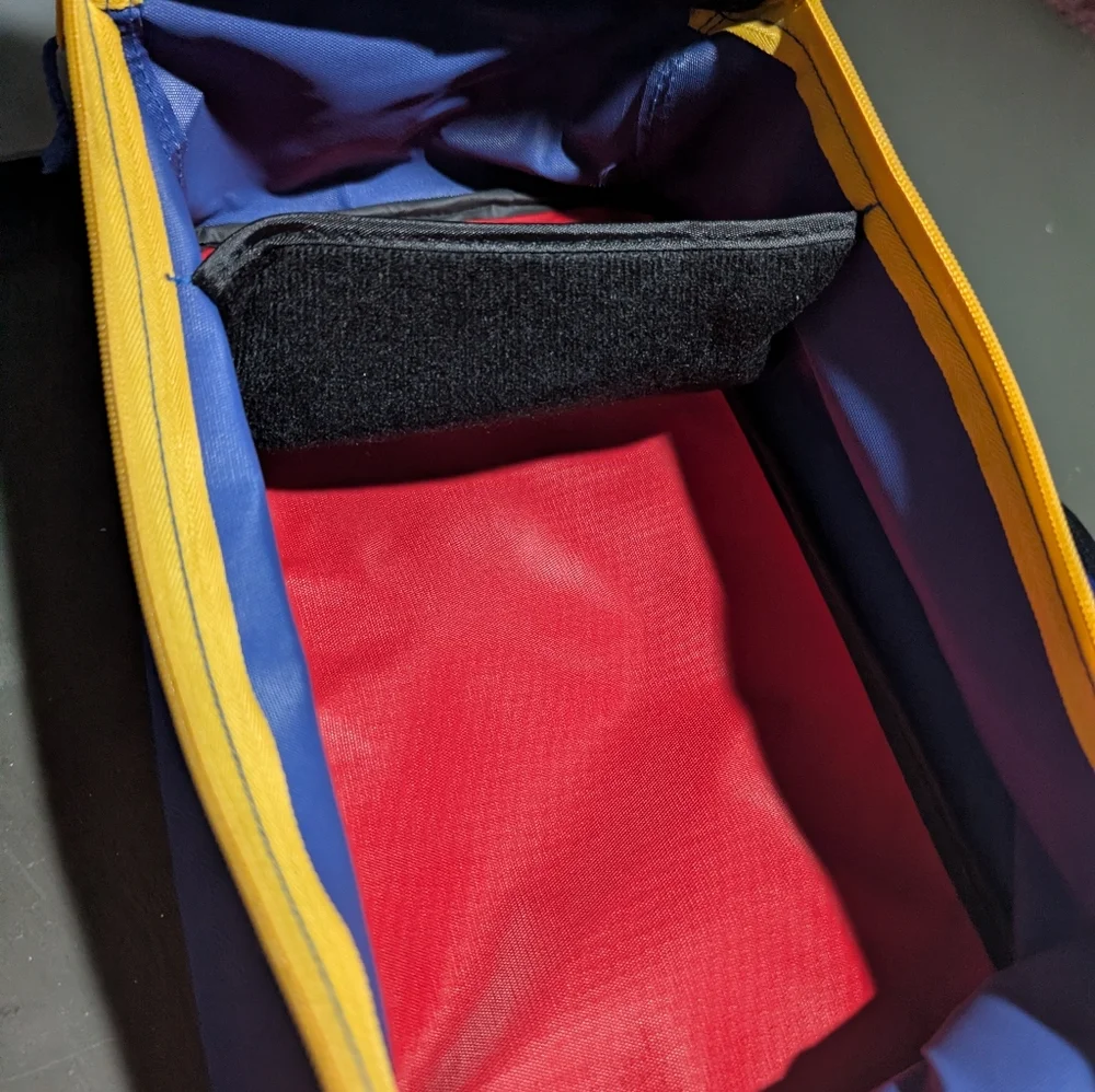3D2 Nintendo GameCube Accessory Pak carrying case